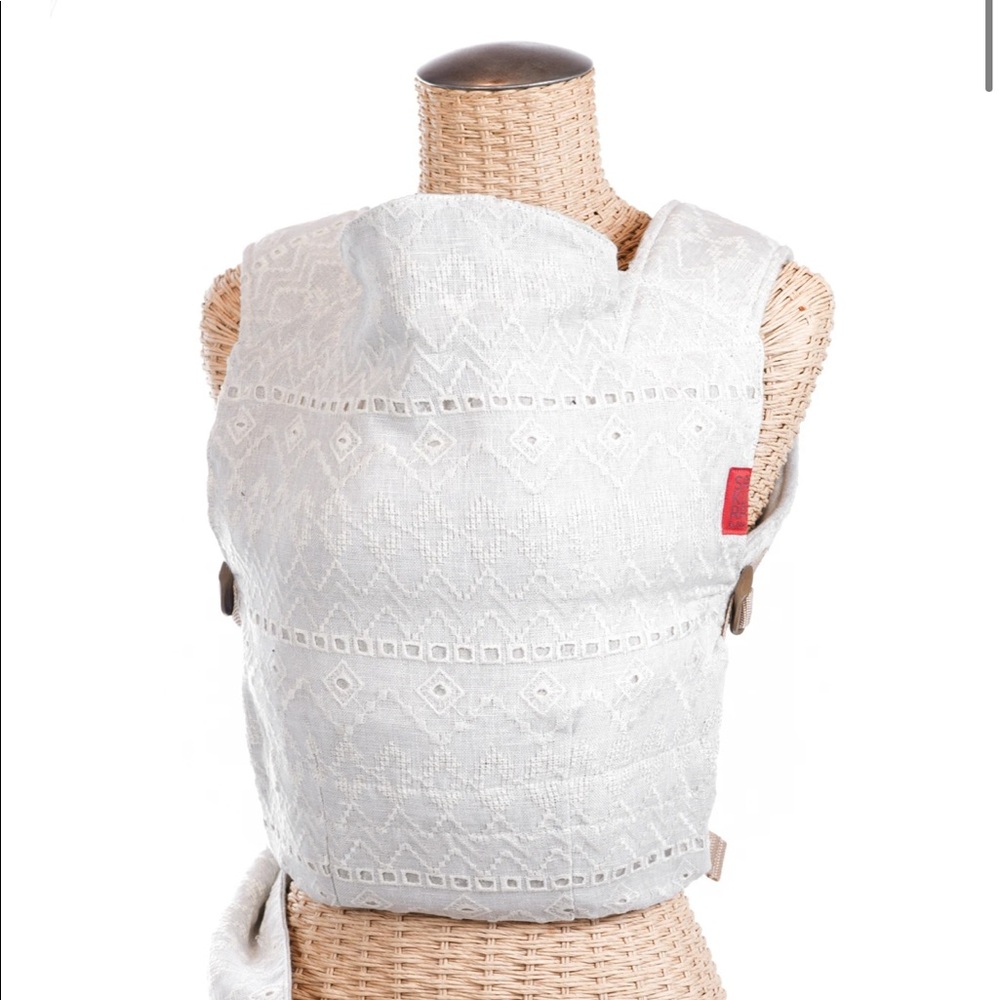 ISO/ Sakura bloom scout in eyelet linen!